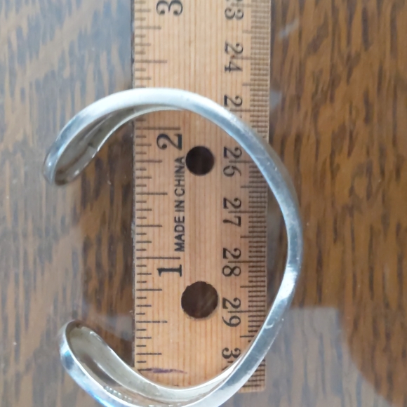 Sterling Silver Cuff Bracelet. - Picture 8 of 10